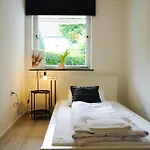 Rabenberg Duo- 12 Personen- 2 Baeder- 2 Kuechen- Parkplatz- Terrasse- Balkon * Wolfsburg