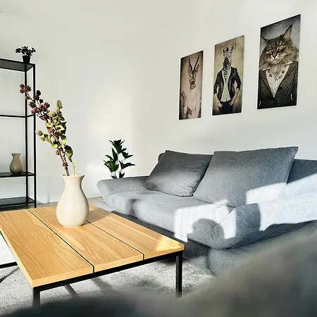 Rabenberg Duo- 12 Personen- 2 Baeder- 2 Kuechen- Parkplatz- Terrasse- Balkon * Wolfsburg