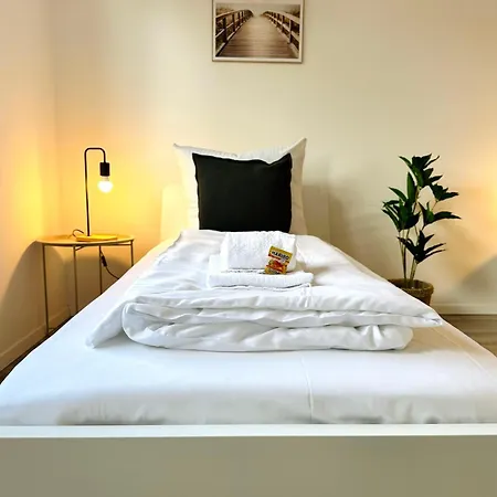 Rabenberg Duo- 12 Personen- 2 Baeder- 2 Kuechen- Parkplatz- Terrasse- Balkon Διαμέρισμα
