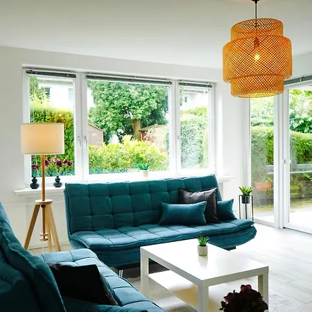 Rabenberg Duo- 12 Personen- 2 Baeder- 2 Kuechen- Parkplatz- Terrasse- Balkon Διαμέρισμα