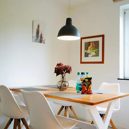 Rabenberg Duo- 12 Personen- 2 Baeder- 2 Kuechen- Parkplatz- Terrasse- Balkon *