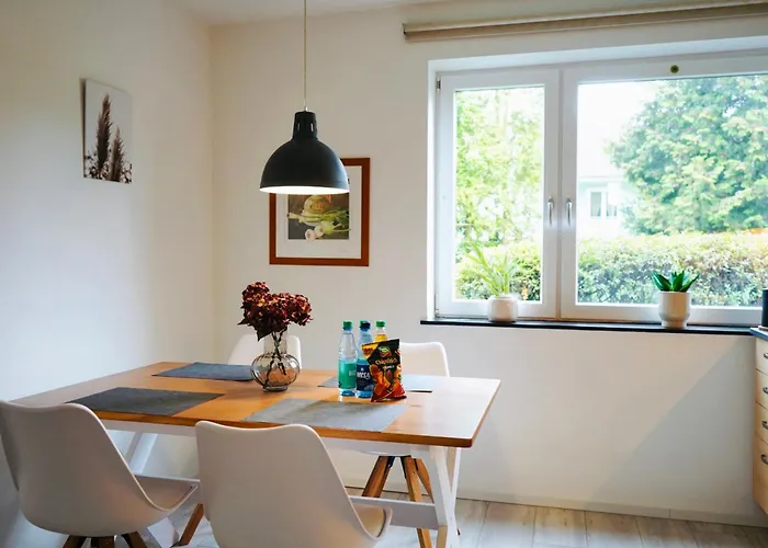 Rabenberg Duo- 12 Personen- 2 Baeder- 2 Kuechen- Parkplatz- Terrasse- Balkon