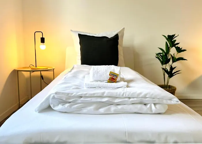 Rabenberg Duo- 12 Personen- 2 Baeder- 2 Kuechen- Parkplatz- Terrasse- Balkon Апартаменты