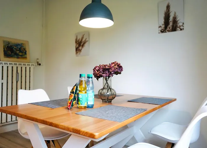 Rabenberg Duo- 12 Personen- 2 Baeder- 2 Kuechen- Parkplatz- Terrasse- Balkon Вольфсбург