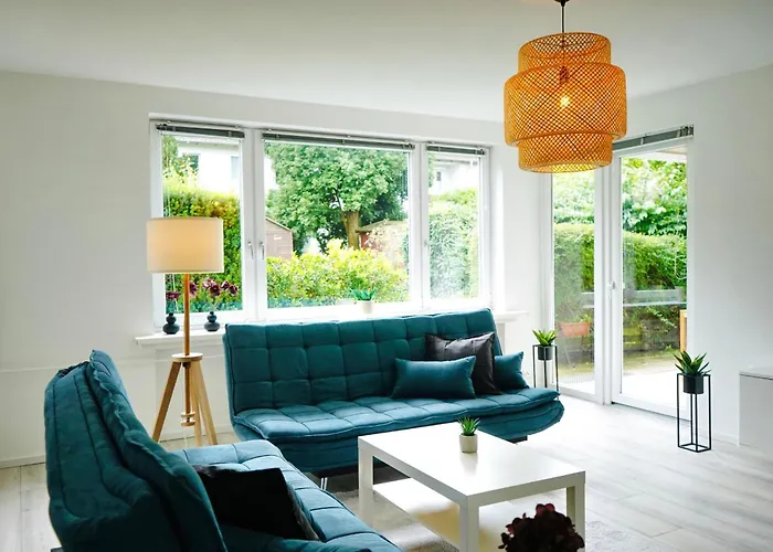 Rabenberg Duo- 12 Personen- 2 Baeder- 2 Kuechen- Parkplatz- Terrasse- Balkon Апартаменты